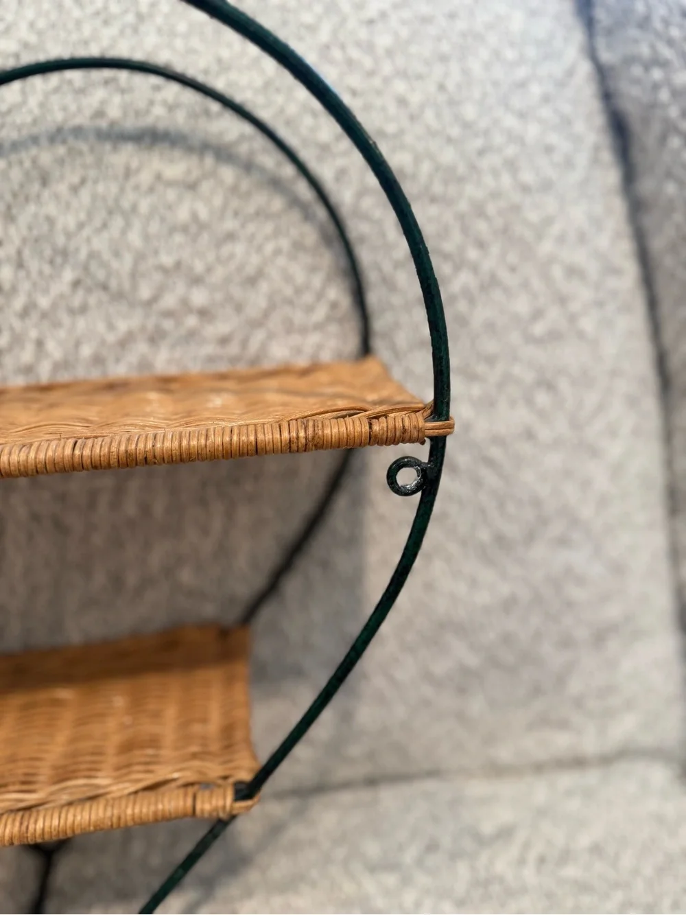 Heart-Shaped Wall Display Shelf in Green and Brown